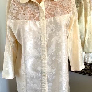 BLOUSE IVORY LACK AND BROCADE FEMININE SIZE SMALL